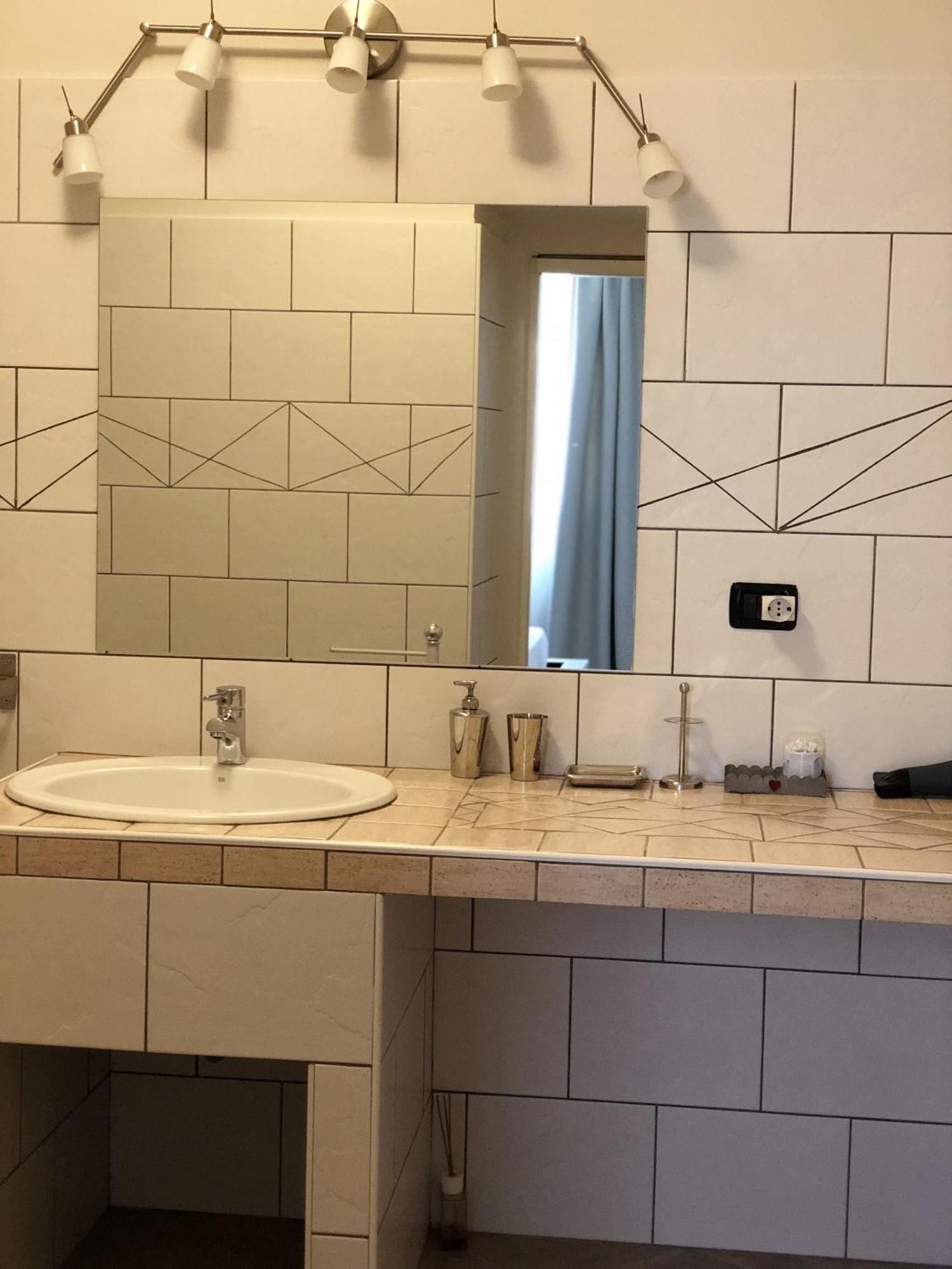 Montesilvano Marina Villa Berghella חדר תמונה